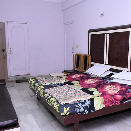 Vandana Hotel Nāthdwāra Buitenkant foto