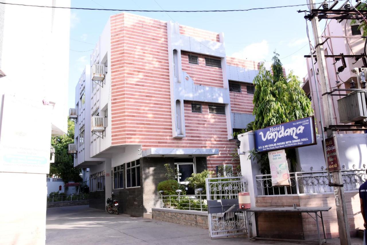 Vandana Hotel Nāthdwāra Buitenkant foto